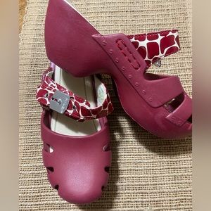 NEW Dr. Scholl’s Red Clog Silver Buckle Size 8